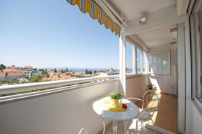  Apartment in Split/Split Riviera 7303  Сплит